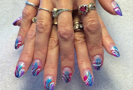 Lee Nails
