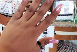 L A NAILS