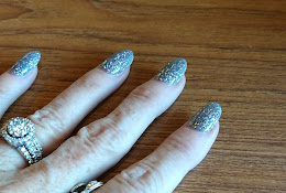 Petit Nails