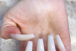 E V Nails