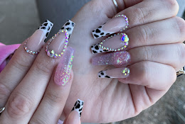 Natural Nails & Lashes