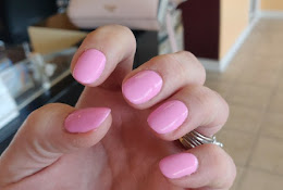 L T Nails