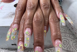 Central Nails