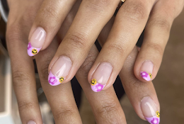 The W Nail Bar Bridge Park
