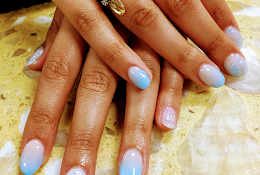 Central Nails