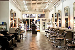 Phia Salon