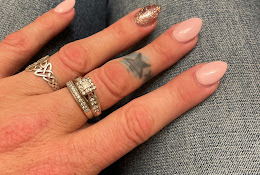 Nail Artist