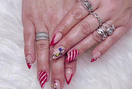 Happy Nails